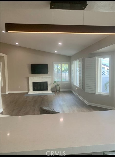 Building Photo - 25754 Sunrise Way