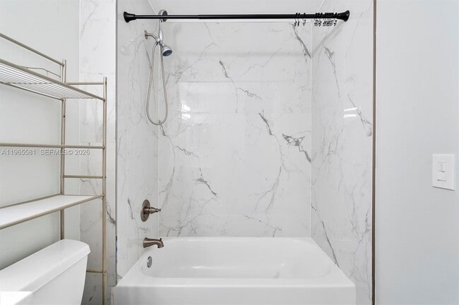 Building Photo - 48 Matador Ln