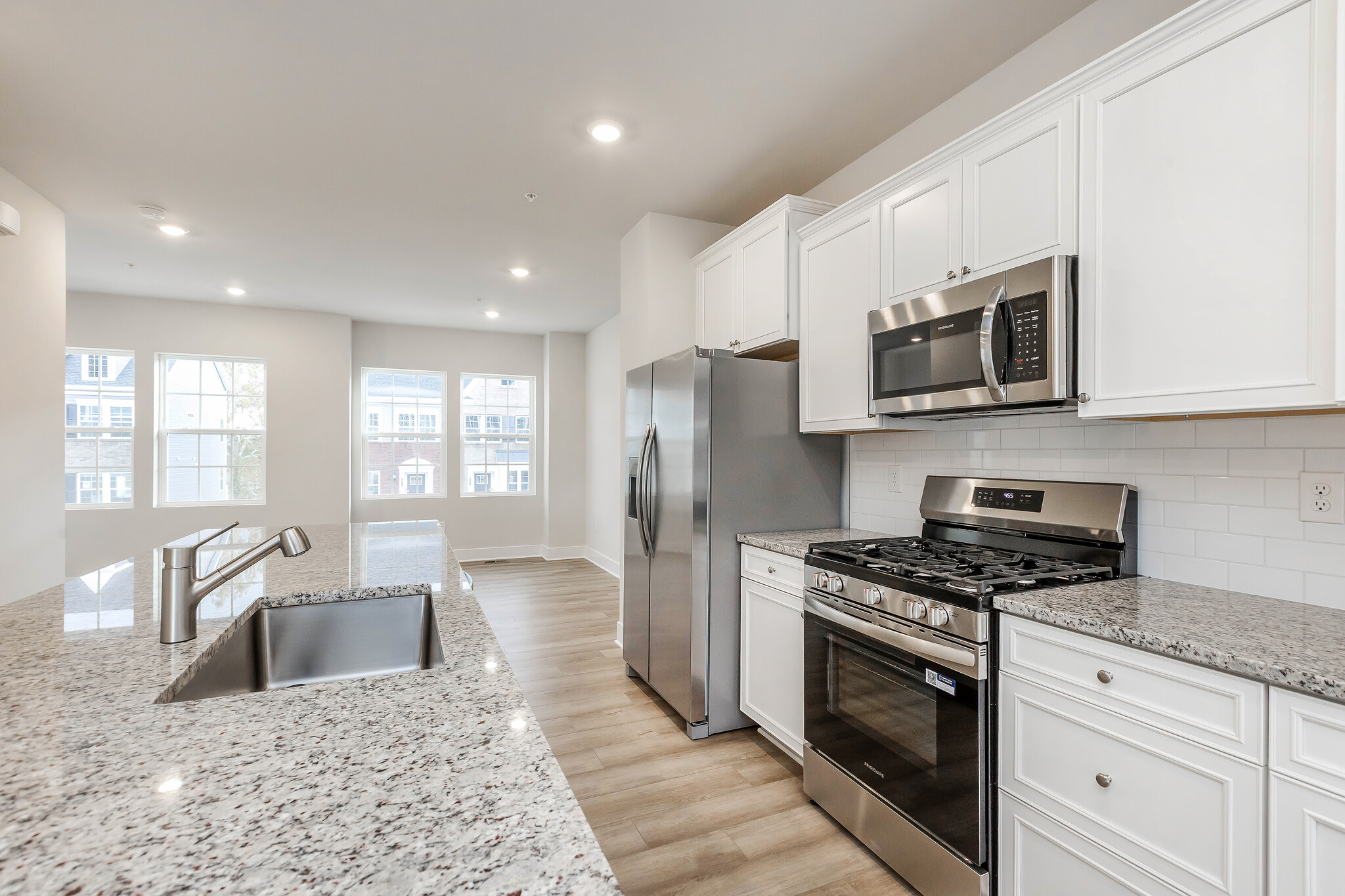 Building Photo - 2273 Marcy Dr