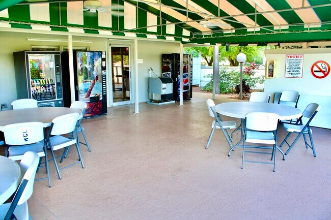Building Photo - 1801 Eleuthera Point