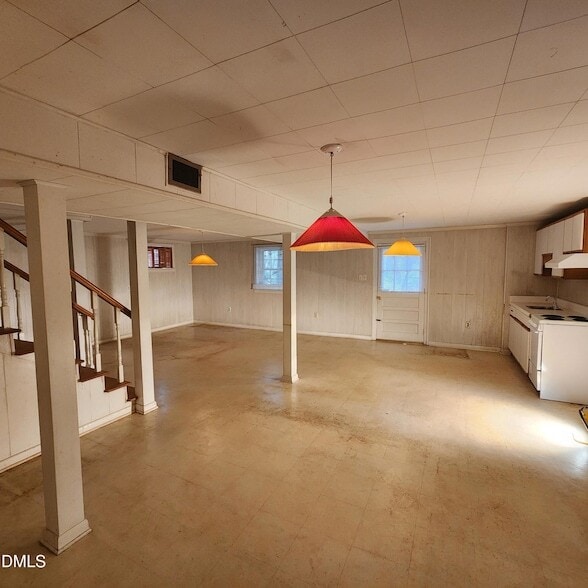 Building Photo - 744 Durham Rd