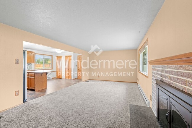 Building Photo - 4 Bedroom Home In Spokane Valley