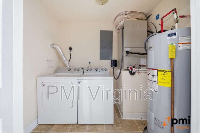 Building Photo - 324 W 36th St