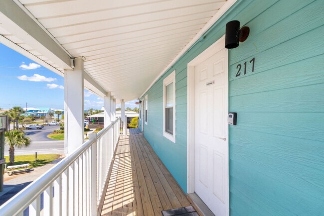 Building Photo - 1159 W Beach Blvd