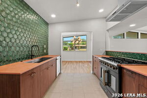 Building Photo - 214 Southbridge Dr