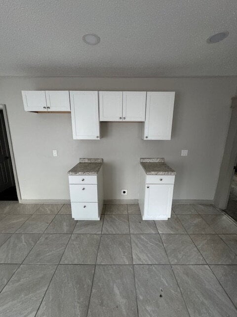 Building Photo - 787 Moon St