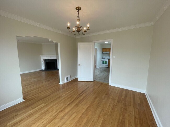 Building Photo - 2839 Taraval St