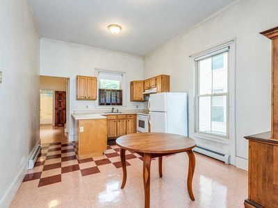 Building Photo - 226 Spring St