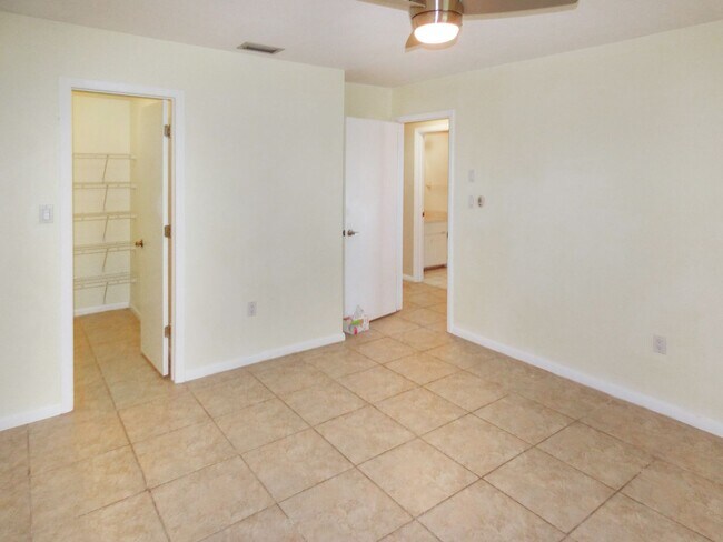 Building Photo - 1438 Sea Fan Dr