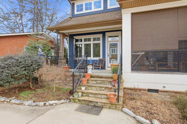 Building Photo - 4109 Dinglewood Ave