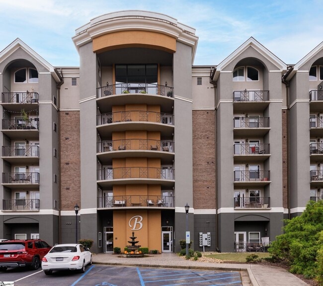 Building Photo - 1001 S Church St