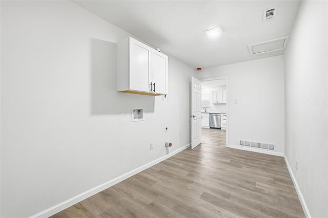 Building Photo - 700 W Cedar St