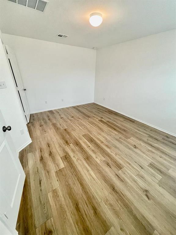 Building Photo - 437 Perfect World Lp