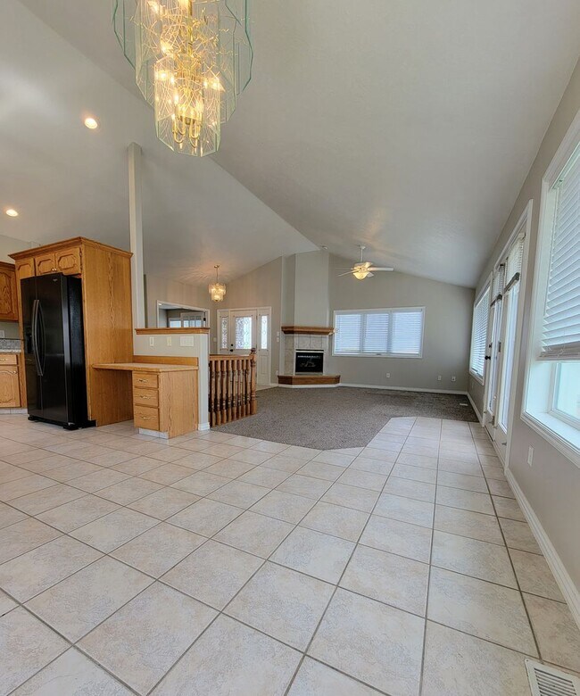 Building Photo - Beautiful, Custom Home in Comore Loma on 2 Acre Lot!  4 Beds, 3 Baths by Real Property Management