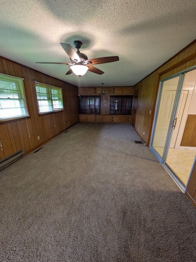Building Photo - 2BD/2BA Single Family Home in Conover