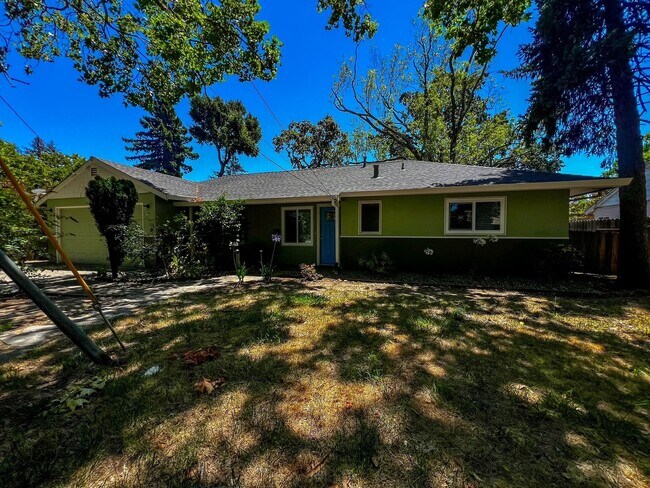 Building Photo - Freshly Renovated 3 Bedroom Home with Large Fenced Yard & Double Garage