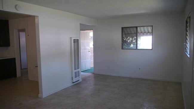 Building Photo - Beautifully Renovated 3-Bedroom Residence in San Bernardino