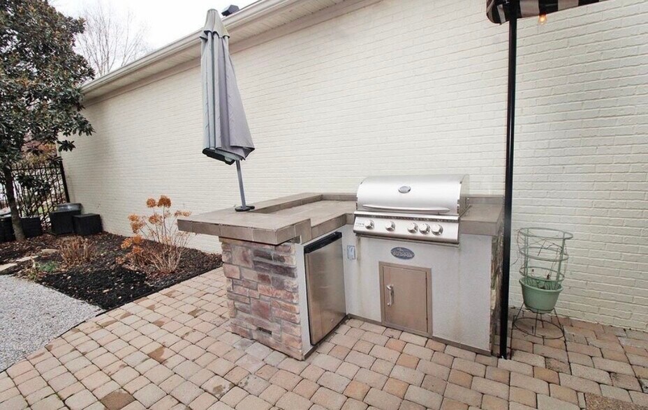 Building Photo - 1512 Victoria Green Blvd