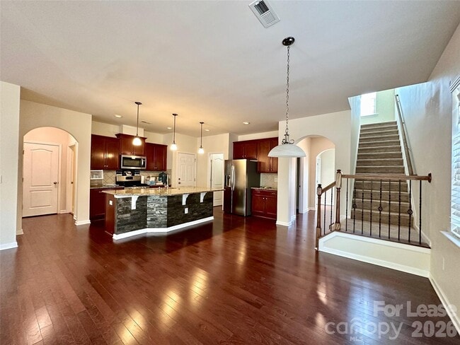 Building Photo - 1218 Clingman Dr