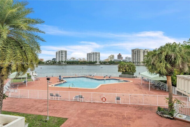 Building Photo - 3030 Marcos Dr