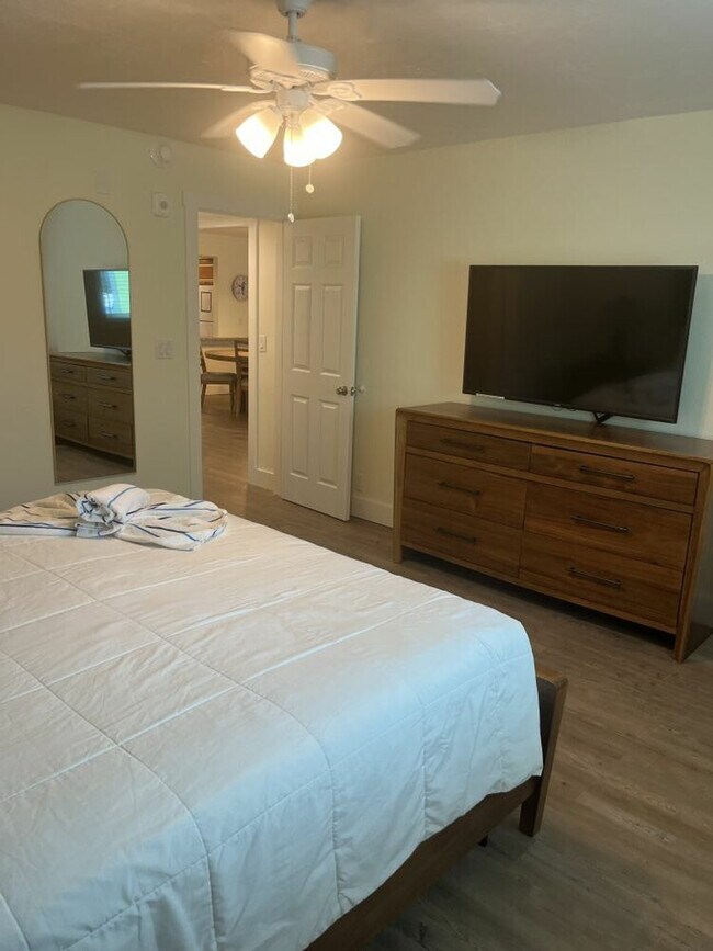 Building Photo - 7785 Estero Blvd