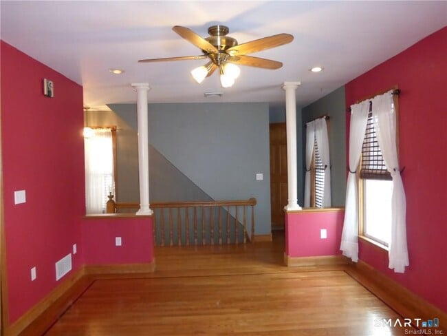 Building Photo - 28 Frederick St