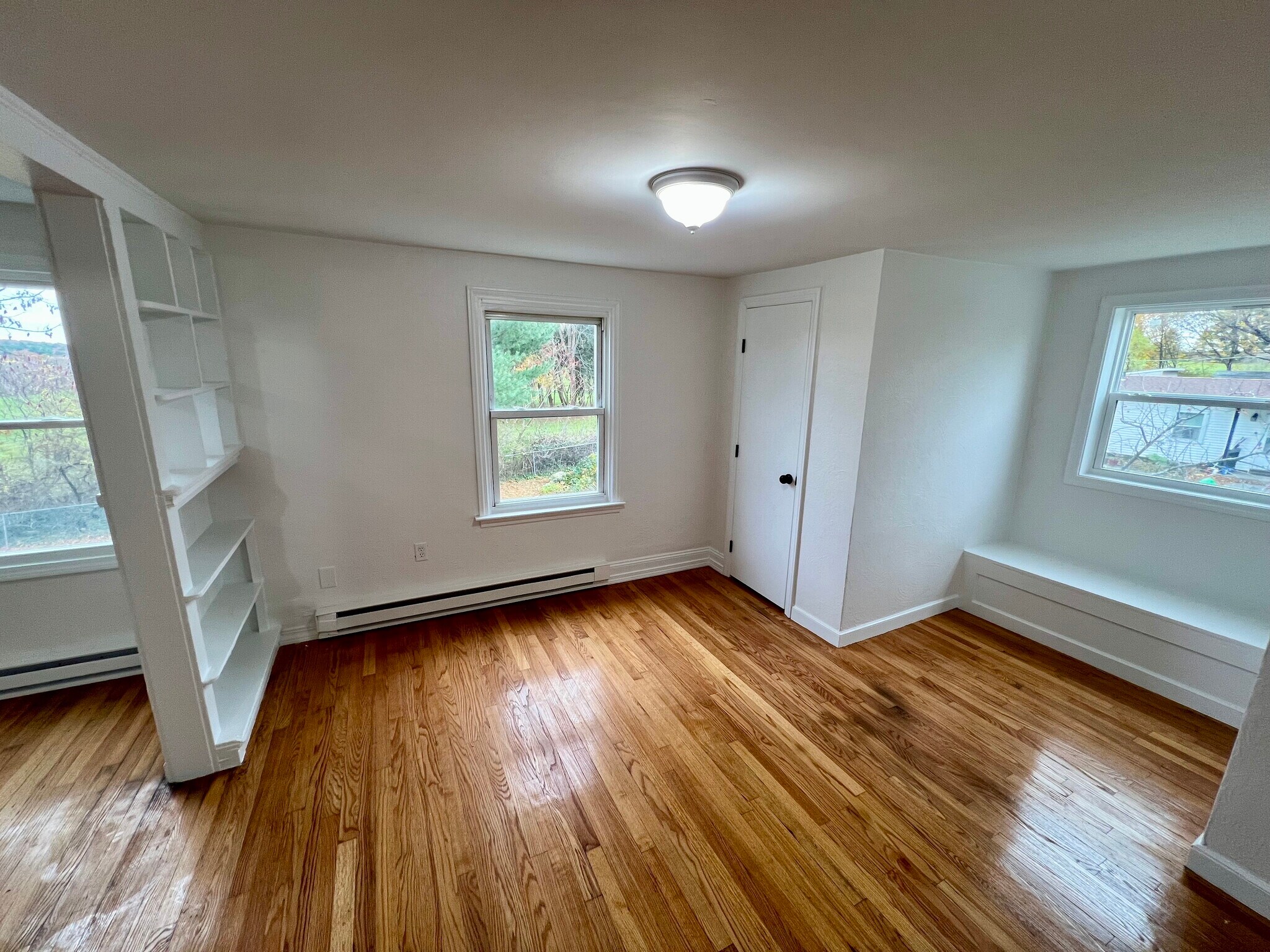 Building Photo - 40 Watch St