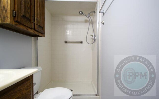Building Photo - 5614 N 116th Ave