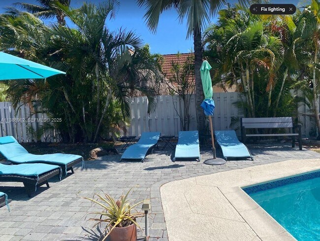 Building Photo - 1690 NE 25th Ave