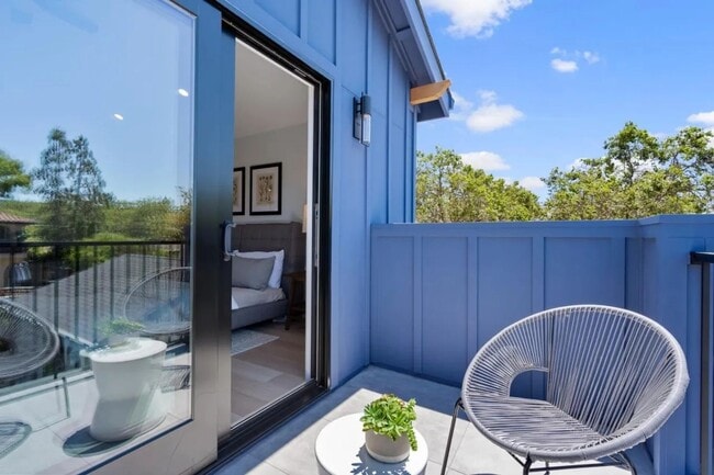 Building Photo - Contemporary Mount Carmel Retreat with Seamless Indoor-Outdoor Living