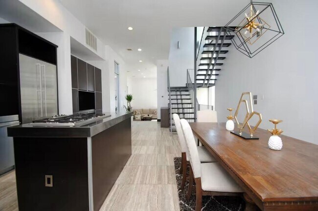 Building Photo - 4118 Floyd St