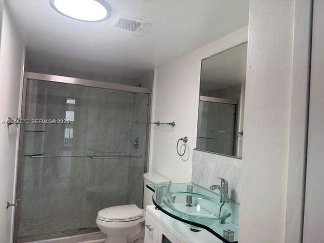 Building Photo - 5401 Collins Ave