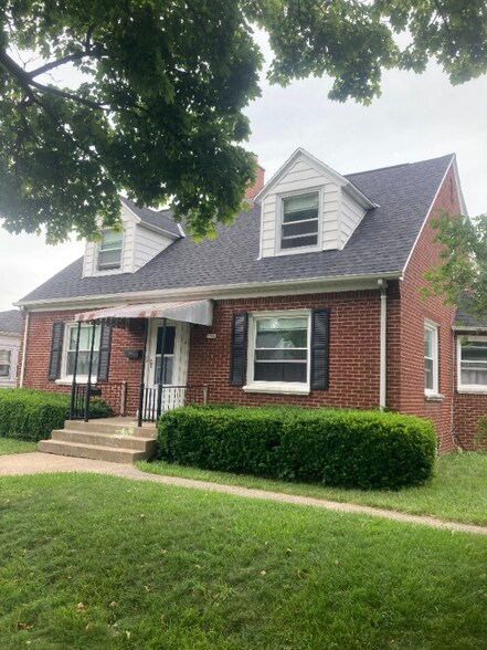 Primary Photo - 3142 S Brisbane Ave
