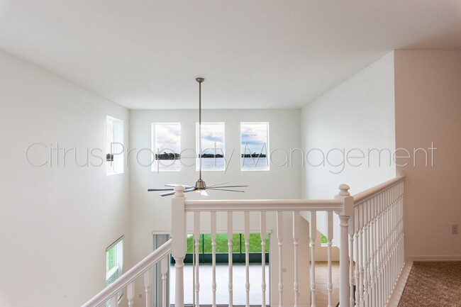 Building Photo - Beautiful Waterfront Home (4/3.5) in Grove...