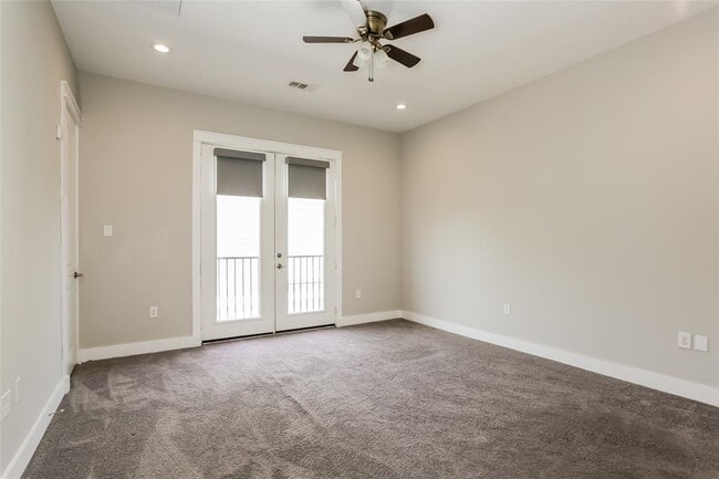 Building Photo - 606 W 28th St