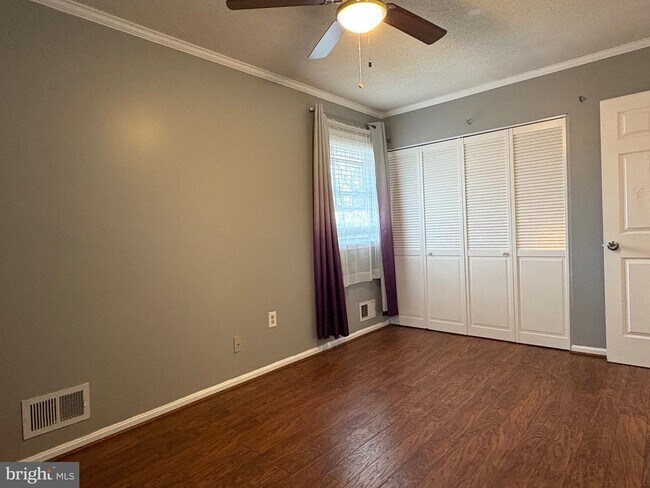 Building Photo - 12654 Valleywood Dr