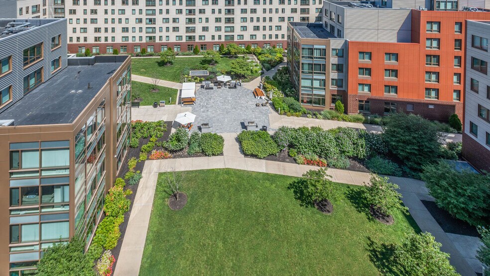 Building Photo - 285 Third Street-SI FL6-ID592