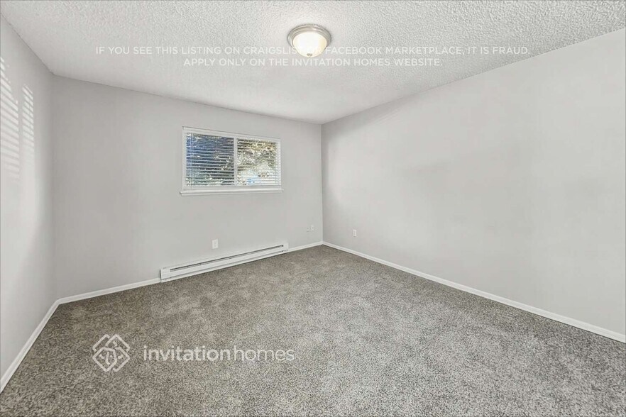 Building Photo - 12428 42nd Ave NE