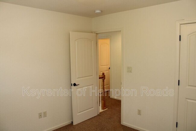 Building Photo - 3901 Grand Isle Dr