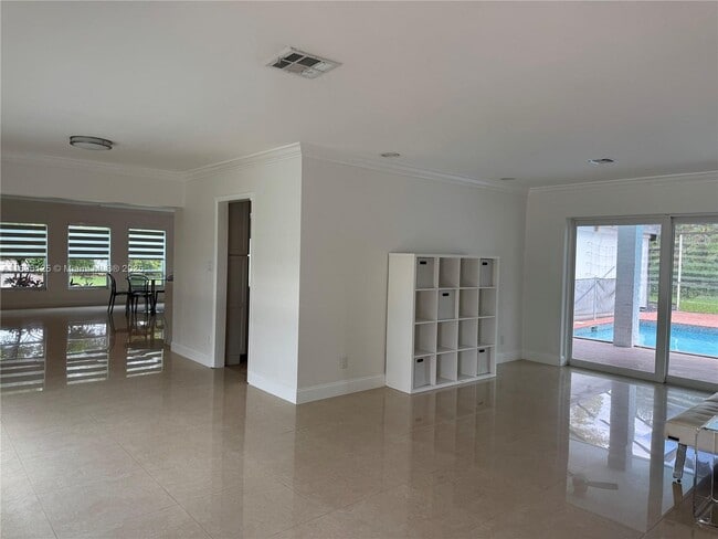 Building Photo - 9401 SW 69th Ct