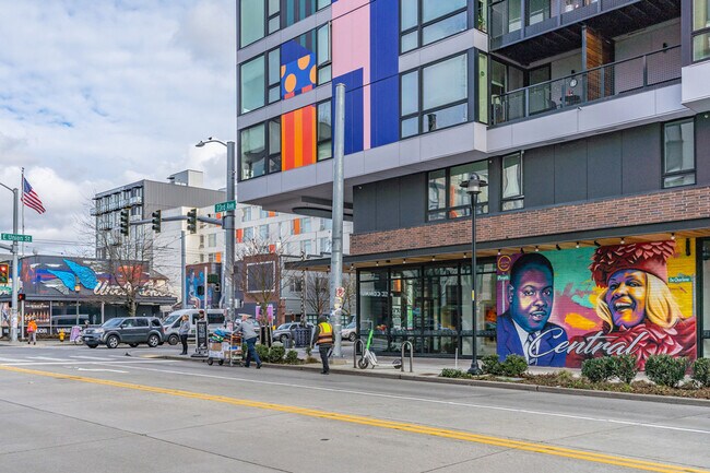 Building Photo - 2407 E Union St