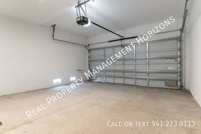 Building Photo - 5628 Summit Point Cir