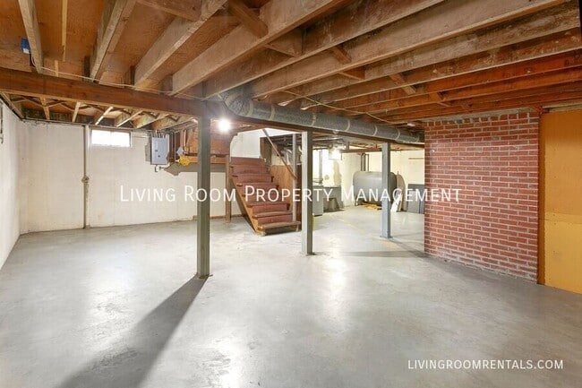Building Photo - 1535 NE 19th Ave