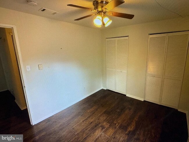 Building Photo - 502 BROMLEY