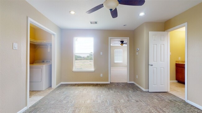 Building Photo - 10602 W Hidden Lake Ln