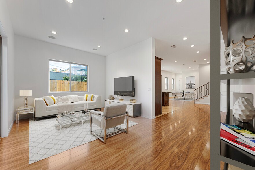 Building Photo - 6069 Horner St