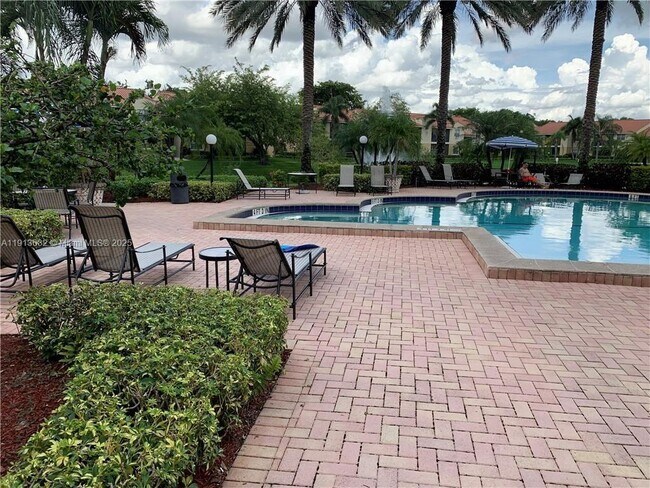 Building Photo - 1247 SW 46th Ave