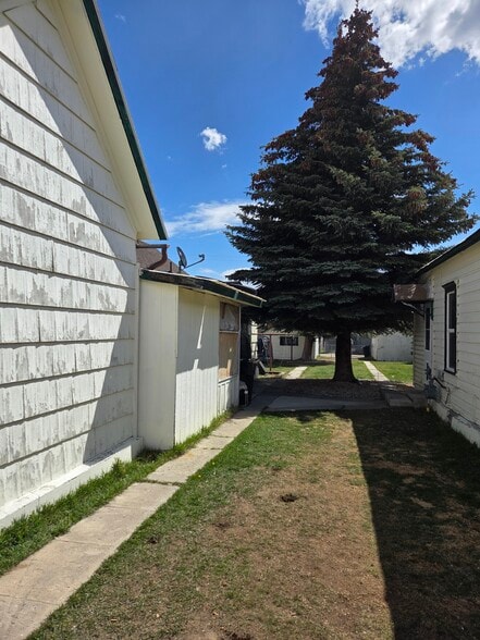 Building Photo - 505 Alder St