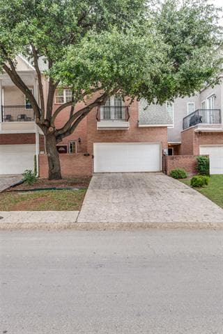 Building Photo - 5709 Lewis St