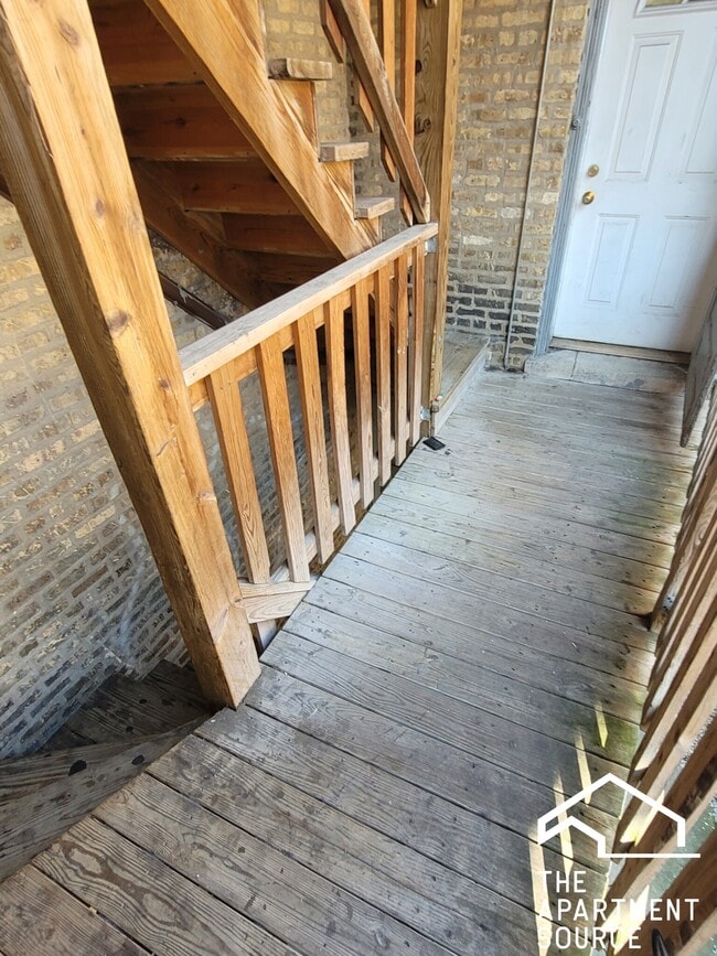 Building Photo - 5028 N Springfield Ave